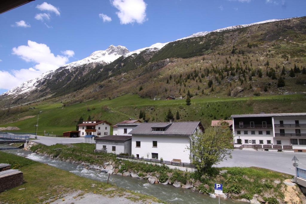 Landhaus Tschafein Galtuer Exterior photo
